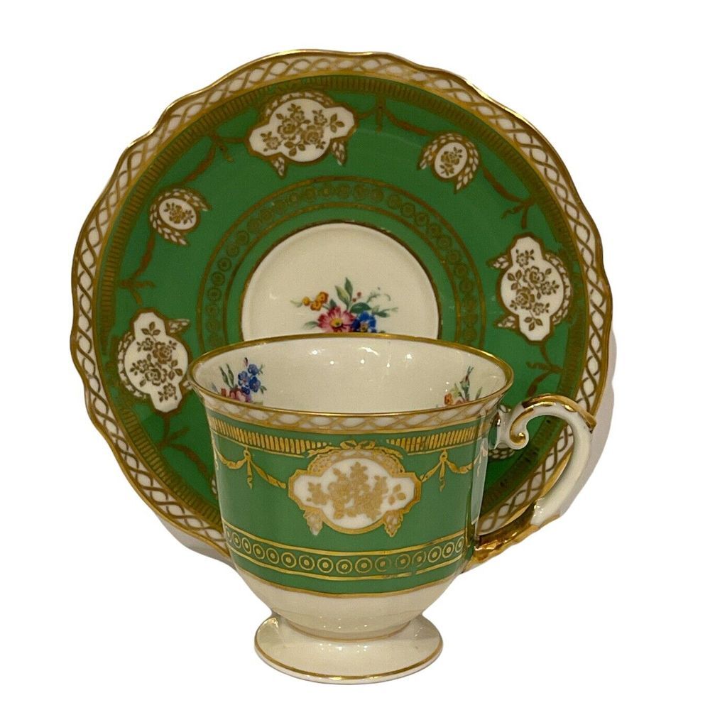 Selb Bavaria K&A Krautheim #8310 Green Gold Hand Painted Demitasse Cup & Saucer‎